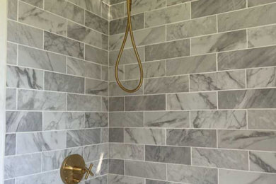 Example of a minimalist bathroom design in Kansas City