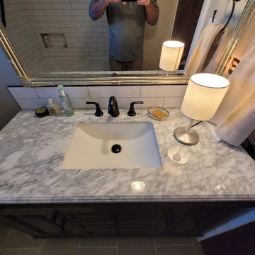 Hallway Bath With Soaking Tub