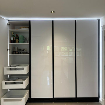 Sleek and Spacious Ultragloss Kitchen