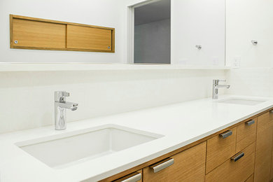 Inspiration for a 1950s bathroom remodel in Portland