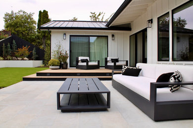 Patio - modern patio idea in San Francisco