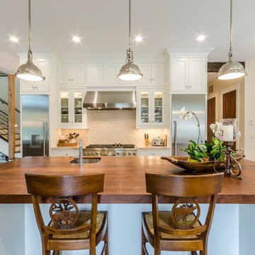 Traditional Great Room Kitchen & Pantry