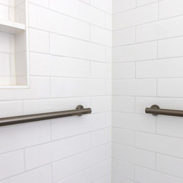Modern Coastal Primary Bathroom and Closet