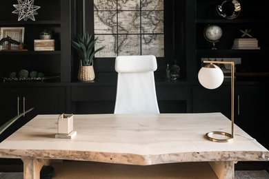 Home office photo in Dallas