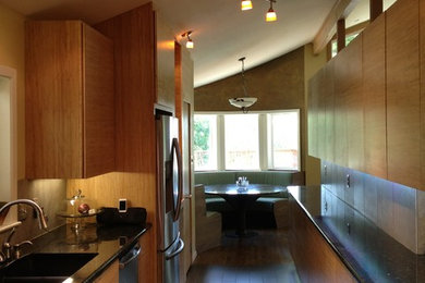 Example of a trendy kitchen design in Austin