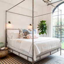 hampton bedroom sconce