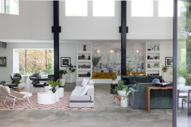 Trendy living room photo in Nashville