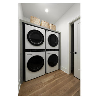 Hinsdale New Construction - Traditional - Laundry Room - Chicago - by ...