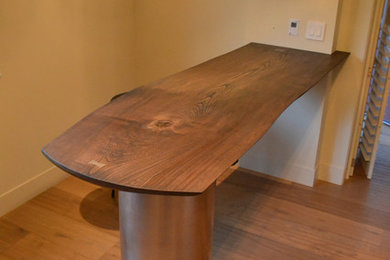 Steel Shelf Column for Bar Top