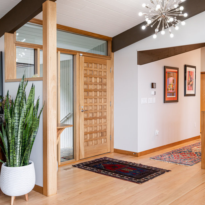 75 Beautiful Midcentury Entrance Ideas and Designs - February 2026 ...