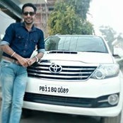 Mitaksh Sharmas foto