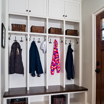 Alta Vista Mudroom Entry Lockers