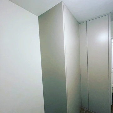 Integrated corner wardrobe