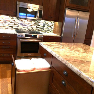 Warm Tones Transitional Kitchen