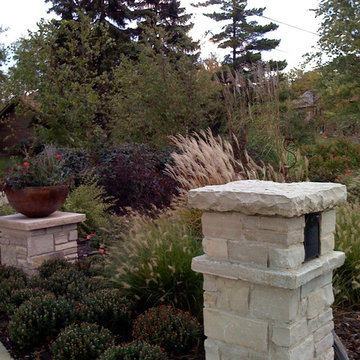 Pillars / Monuments