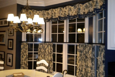 Country French Breakfast Room Window Treatments