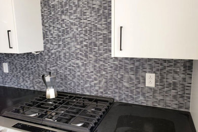 Example of a classic kitchen design in Boston