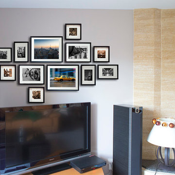 Set of 12 New York photographs in a large wall art