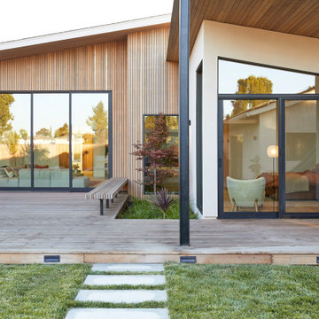 Australian Minimalist Ground-Up