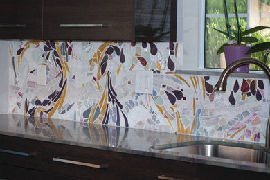 Kitchen - contemporary kitchen idea in San Francisco