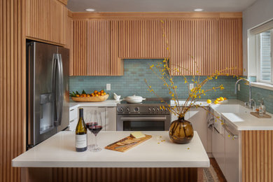 Inspiration for a transitional kitchen remodel in San Francisco