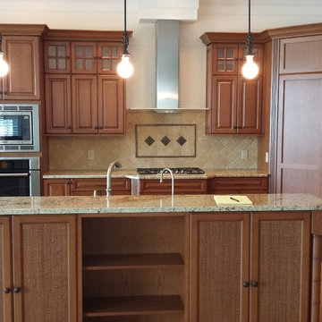 Craftsman Kitchen with Medium-Wood Cabinetry