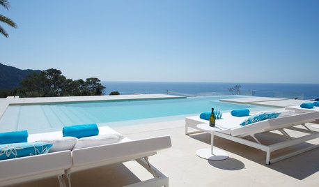 Couleur de printemps : La fraîcheur du bleu piscine