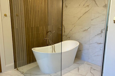 Example of a minimalist bathroom design in Houston