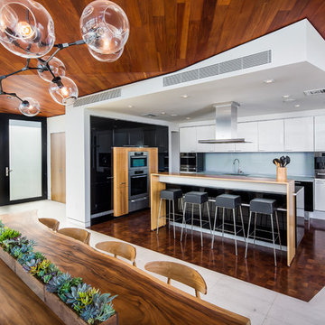 Santos Mahogany Natal - Hollywood Hills