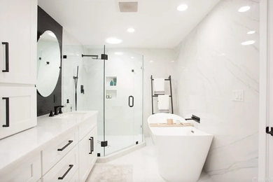 ロサンゼルスにあるおしゃれな浴室の写真