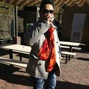 Raymond Lee's photo