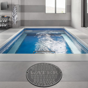 Indoor pool and steam room
