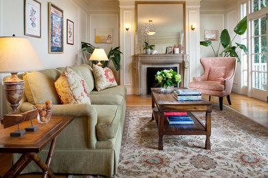 Inspiration for a timeless living room remodel in San Francisco