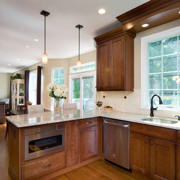 Island peninsula with under counter microwave