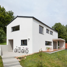 Minimal exteriors