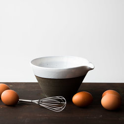 Ceramic Mixing Bowl - Handmade in Quebec, Canada. - Chic & Basta - Mixing Bowls