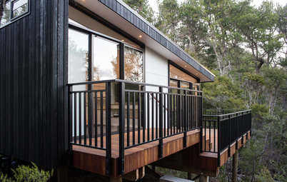 Houzz Tour: Handy Holiday House in the Trees