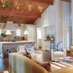 Home design - mid-sized farmhouse home design idea in Birmingham