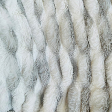 White Silver Snow Chinchilla Faux Fur Luxury Throw Blanket, Blanket 90Lx90W Full