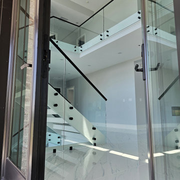 Project #125 | Modern Open-Riser Staircase with Glass Balustrade