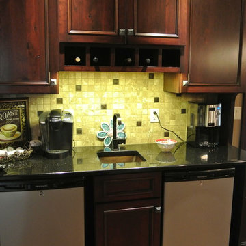 Wet bar located off of kitchen