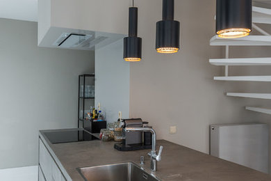 Eclectic kitchen photo in Amsterdam