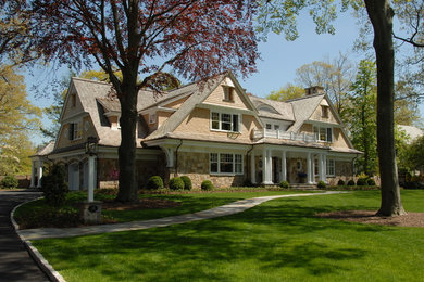 Inspiration for a timeless exterior home remodel in New York
