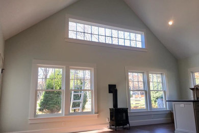 Example of a classic living room design in Boston
