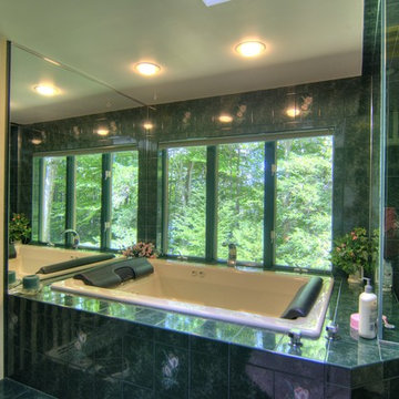 A Retreat From The Ordinary - 585 Shaker Road, Canterbury NH