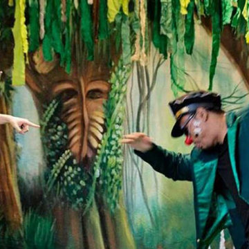 Halloween party planner & entertainer