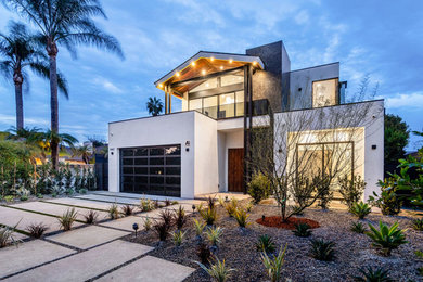 Design ideas for a contemporary exterior in Los Angeles.