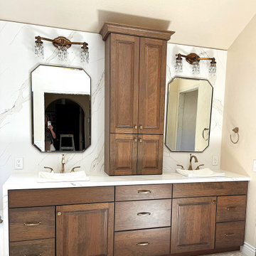 Elegant and Spacious Primary Bath