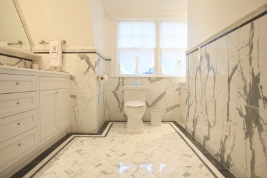Example of a trendy bathroom design in New York