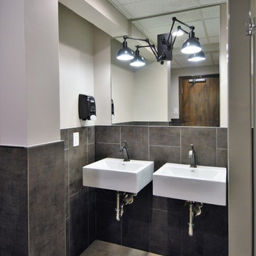 Kettle Moraine Golf Club Bathroom